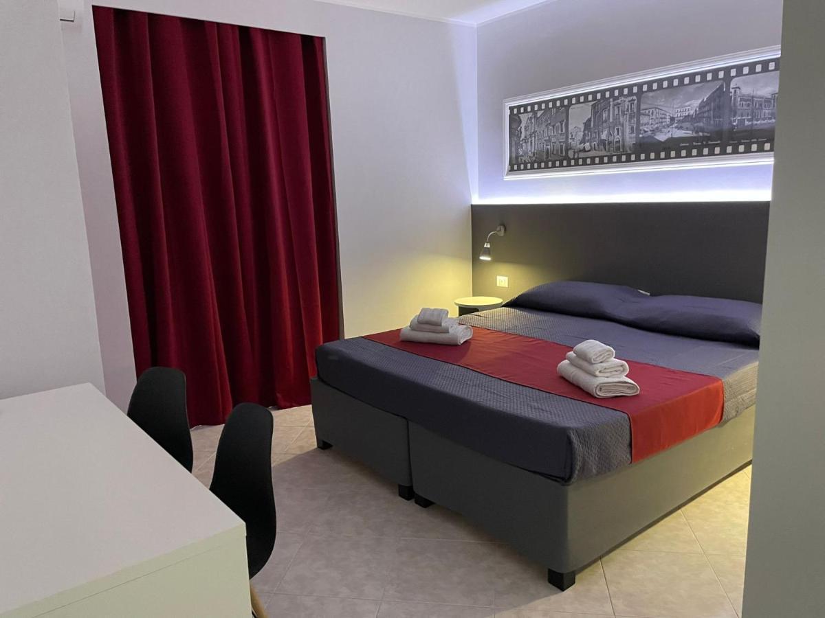 Pacini 88 Rooms And Apartment Catania Centro Kültér fotó