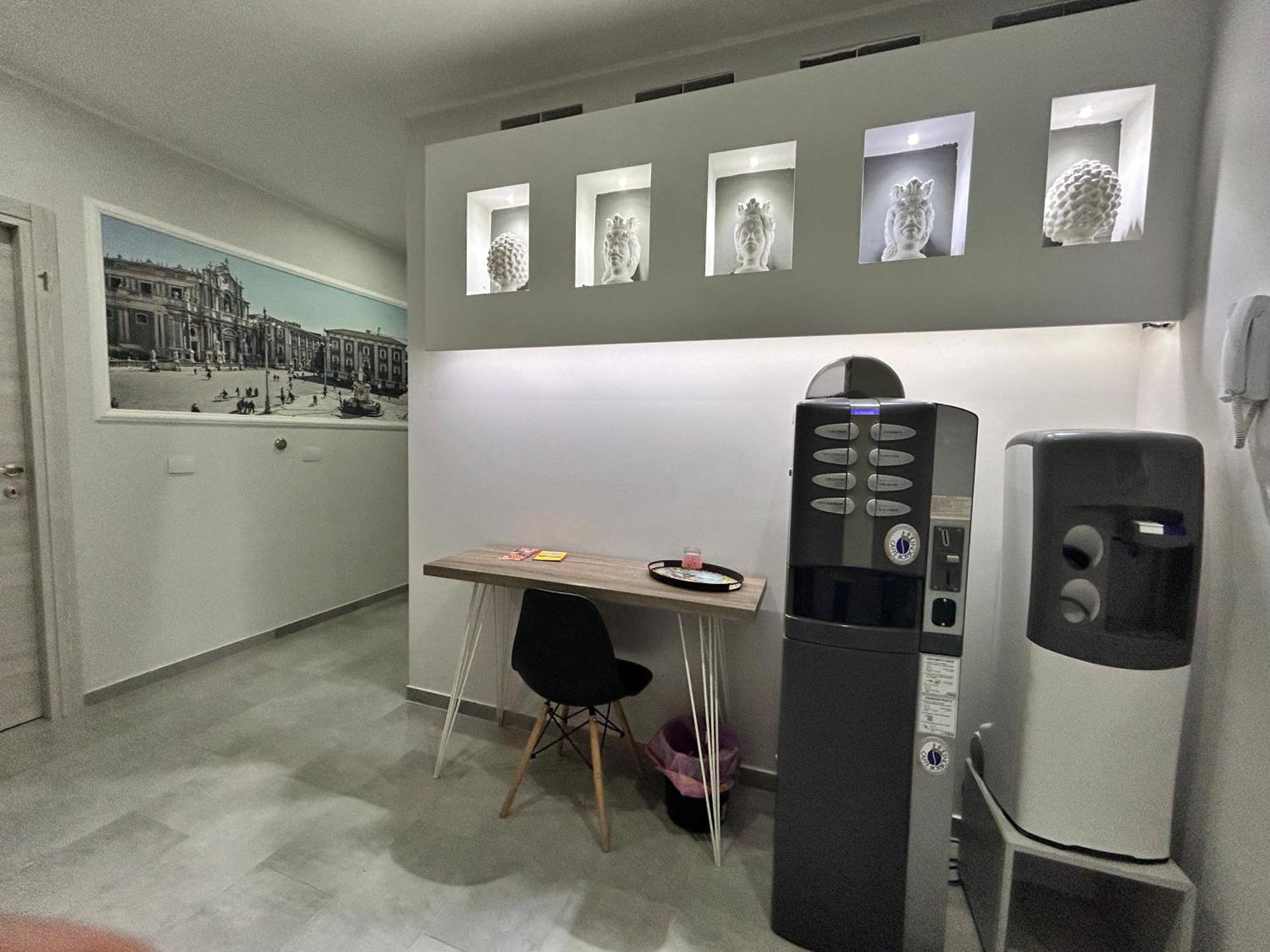 Pacini 88 Rooms And Apartment Catania Centro Kültér fotó