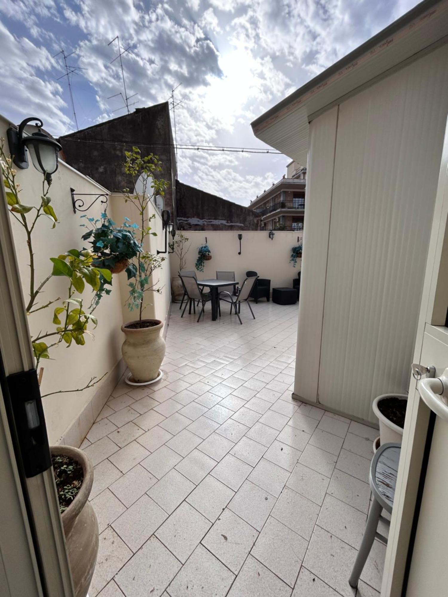 Pacini 88 Rooms And Apartment Catania Centro Kültér fotó